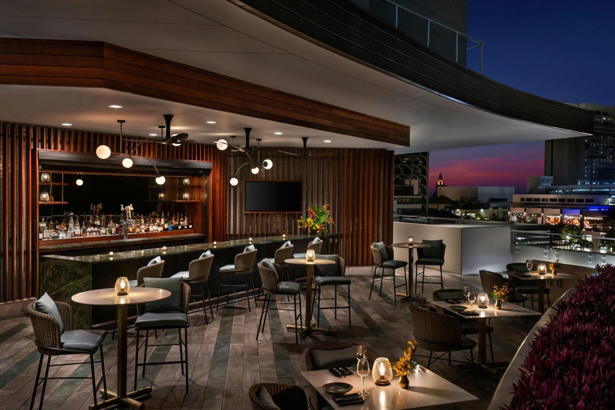 The Ritz-Carlton Residences, Waikiki Beach Hotel Honolulu Exterior photo